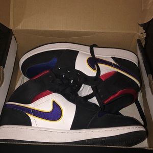 Air Jordan 1 Mid SE (GS)